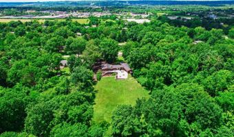 7460 Fair Oaks Dr, Amberley, OH 45237
