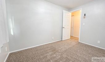 453 Yvonne St, Arco, ID 83213