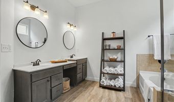 1984 Clovercroft Rd NW, Acworth, GA 30101