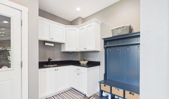 214 E Wapello St, Agency, IA 52530