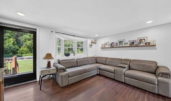 26 Algerine St, Berkley, MA 02779