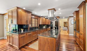56 Oak Dr, Bedford, NH 03110