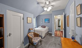 535 Forest Glen St, Ames, IA 50014
