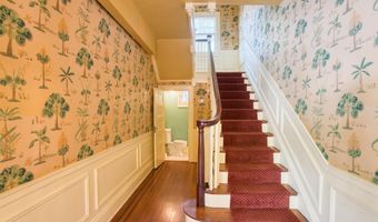 3925 CANTERBURY Rd, Baltimore, MD 21218