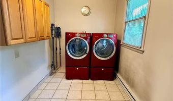 910 N 12th St, Allentown, PA 18102