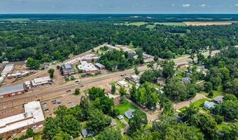107 Central St, Batesville, MS 38606