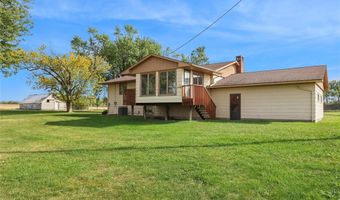 71 Railroad St, Atkins, IA 52206