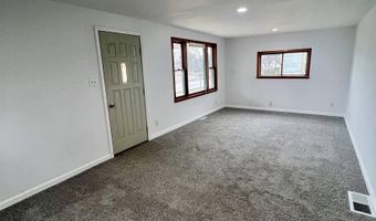526 Hannah Ave, Alma, MI 48801