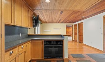 180 Ross Hill Rd, Charlestown, RI 02813
