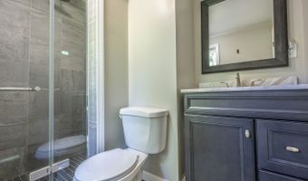 98 Fairy Dell Rd, Clinton, CT 06413