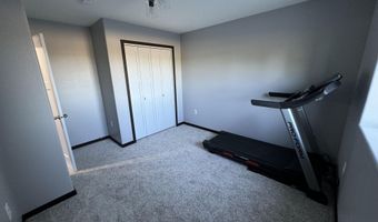 1210 NE 32nd Ave, Aberdeen, SD 57401