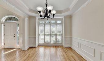 1050 Beacon Hill Xing, Alpharetta, GA 30005