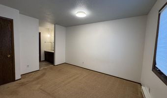 723 NE 15th Ave, Aberdeen, SD 57401