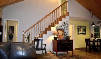 7 Mossy Ridge Rd, Belfast, ME 04915
