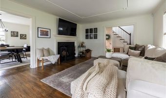 31 Bowen St, East Providence, RI 02916