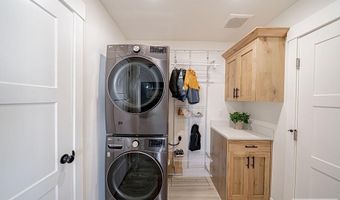 576 Hollow Dr, Ammon, ID 83401