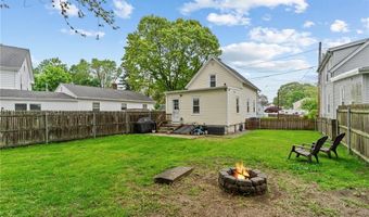 40 Glen St, East Providence, RI 02915