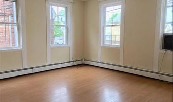 153 Bradford St, Bristol, RI 02809