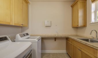 23522 Chaffey Ln, Aurora, OR 97002