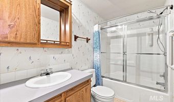 2271 E Blue Lake Ln, Boise, ID 83716