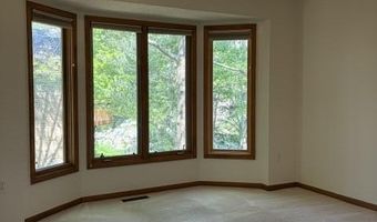 1261 Laurel View Dr, Ann Arbor, MI 48105