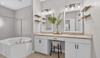 5536 LUMINAR POINTE Ln, Apollo Beach, FL 33572