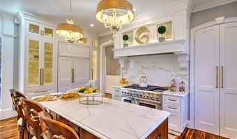 4 Pine Tree Ln, Lincoln, RI 02865