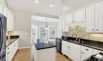 4814 Galloways Farm Ct, Acworth, GA 30101