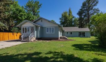 826 Cody Ave, Cody, WY 82414