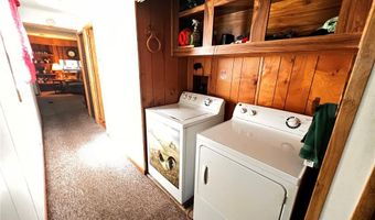 8360 Club Ln, Alma, IL 62807