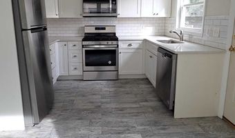 104 Yacht St, Bridgeport, CT 06605