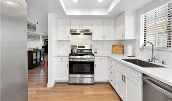 11722 Oak St, Apple Valley, CA 92308