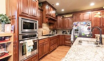 1613 Rock St, Bentonville, AR 72712