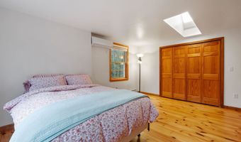 35 Merry Hill Rd, Barrington, NH 03825