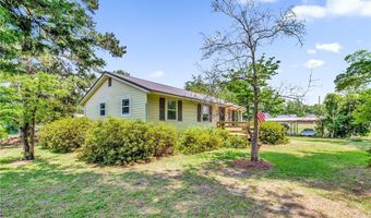 219 E Clinton St, Autryville, NC 28318
