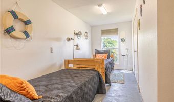 189 Driftwood Dr, City By The Sea, TX 78336