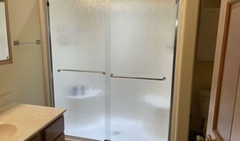 223 Coronet St, Angola, IN 46703