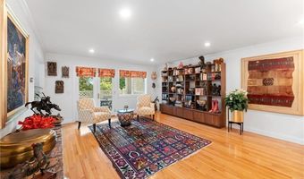 27 Eagle Dr, North Kingstown, RI 02852