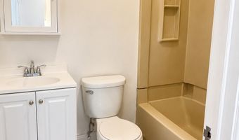 8 Summer St 2A, Bristol, CT 06010