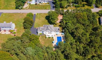 29 Weatherdeck Dr, Bourne, MA 02532