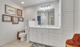 211 Emerald Meadows Dr, Arnolds Park, IA 51331