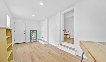 90 S Burgess Ave, Columbus, OH 43204