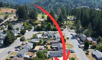 420 FIR St, Brookings, OR 97415