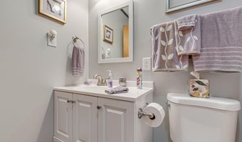 11 Carmen Gln, Albrightsville, PA 18210