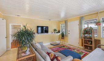 806 E Ave E, Alpine, TX 79830
