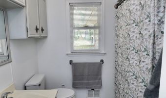 805 Mcrae Rd, Camden, SC 29020