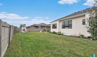 405 S Sunshine Ave, Brandon, SD 57005