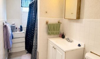 42 Lincoln Ave, Amsterdam, NY 12010