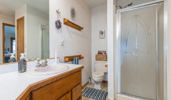 609 4th Ave NW, Altoona, IA 50009