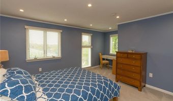 319 Swans Wharf Row, Newport, RI 02840